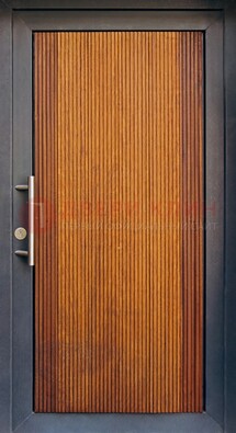 Коричневая входная дверь c МДФ панелью ЧД-03 в частный дом в Нижнем Новгороде
