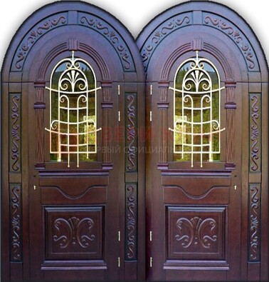 Индивидуальная арочная дверь со стеклом и ковкой ДА-19 в Перми