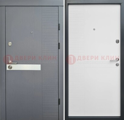 Серая металлическая дверь с белой резной МДФ панелью ДМ-215 в Челябинске