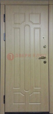 Светлая железная дверь с МДФ ДМ-21 в дом в Нижнем Новгороде