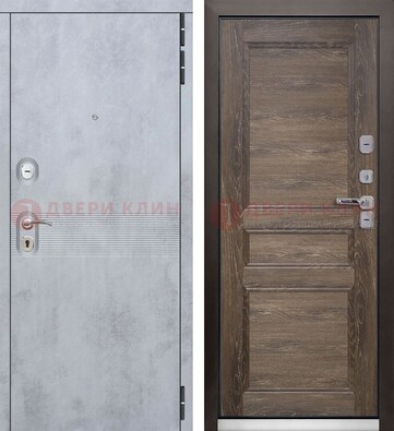 Серая металлическая дверь с МДФ коричневого цвета ДМ-304 в Челябинске