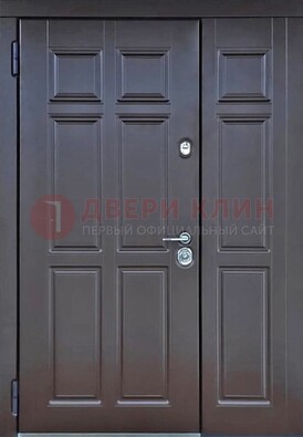 Тёмная двухстворчатая входная дверь для коттеджа с МДФ ДМ-533 в Нижнем Новгороде
