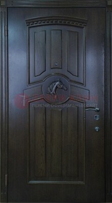 Темная металлическая дверь с массивом дуба с рисунком ДМД-25 в Нижнем Новгороде