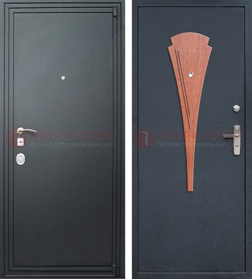 Черная железная дверь с порошковым покрытием и накладкой МДФ внутри ДП-245 в Химках