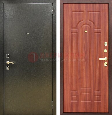 Входная темно-серая дверь с порошковой отделкой и МДФ Миланский орех ДП-281 в Нижнем Новгороде