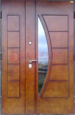 Офисная стальная парадная дверь со вставками из стекла ДПР-13 в Саратове