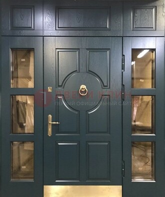 Стальная парадная дверь ДПР-64 со стеклопакетом в Сургуте
