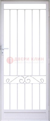Белая стальная решетчатая дверь с волютами ДР-30 в Нижнем Новгороде