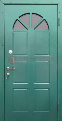 Зеленая стальная дверь со стеклом для дома ДС-28 в Нижнем Новгороде