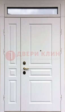 Белая двухстворчатая металлическая дверь со стеклом ДС-63 в Нижнем Новгороде