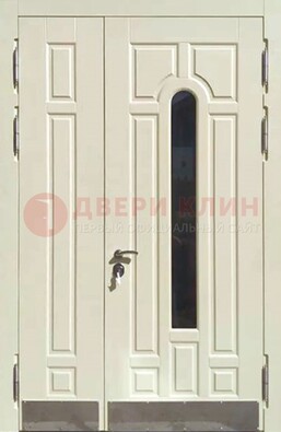Белая двухстворчатая металлическая дверь со стеклом ДС-71 в Нижнем Новгороде