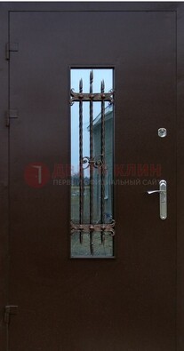 Надежная металлическая дверь со стеклом и ковкой ДСК-47 в Куровском