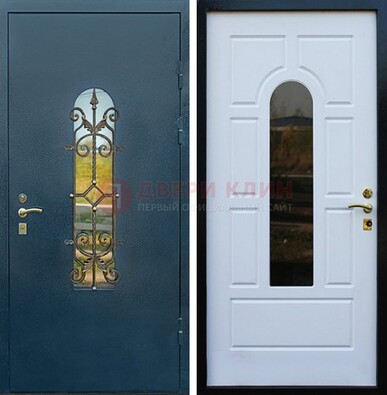 Входная дверь Дверь со стеклом и ковкой ДСК-71 для кирпичного дома в Нижнем Новгороде