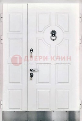 Белая входная дверь с виноритом ДВТ-246 в Нижнем Новгороде