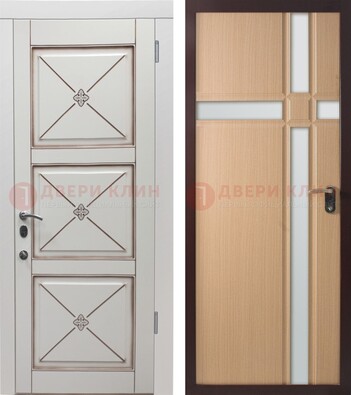 Коричневая уличная дверь с виноритом и МДФ Белый дуб с зеркалом ДЗ-94 в Нижнем Новгороде