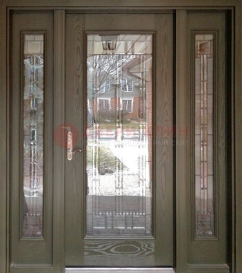 Коричневая стальная дверь с массивом дуба с витражом ВЖ-16 в Нижнем Новгороде